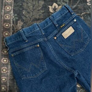 Wrangler dark wash straight leg 31x34